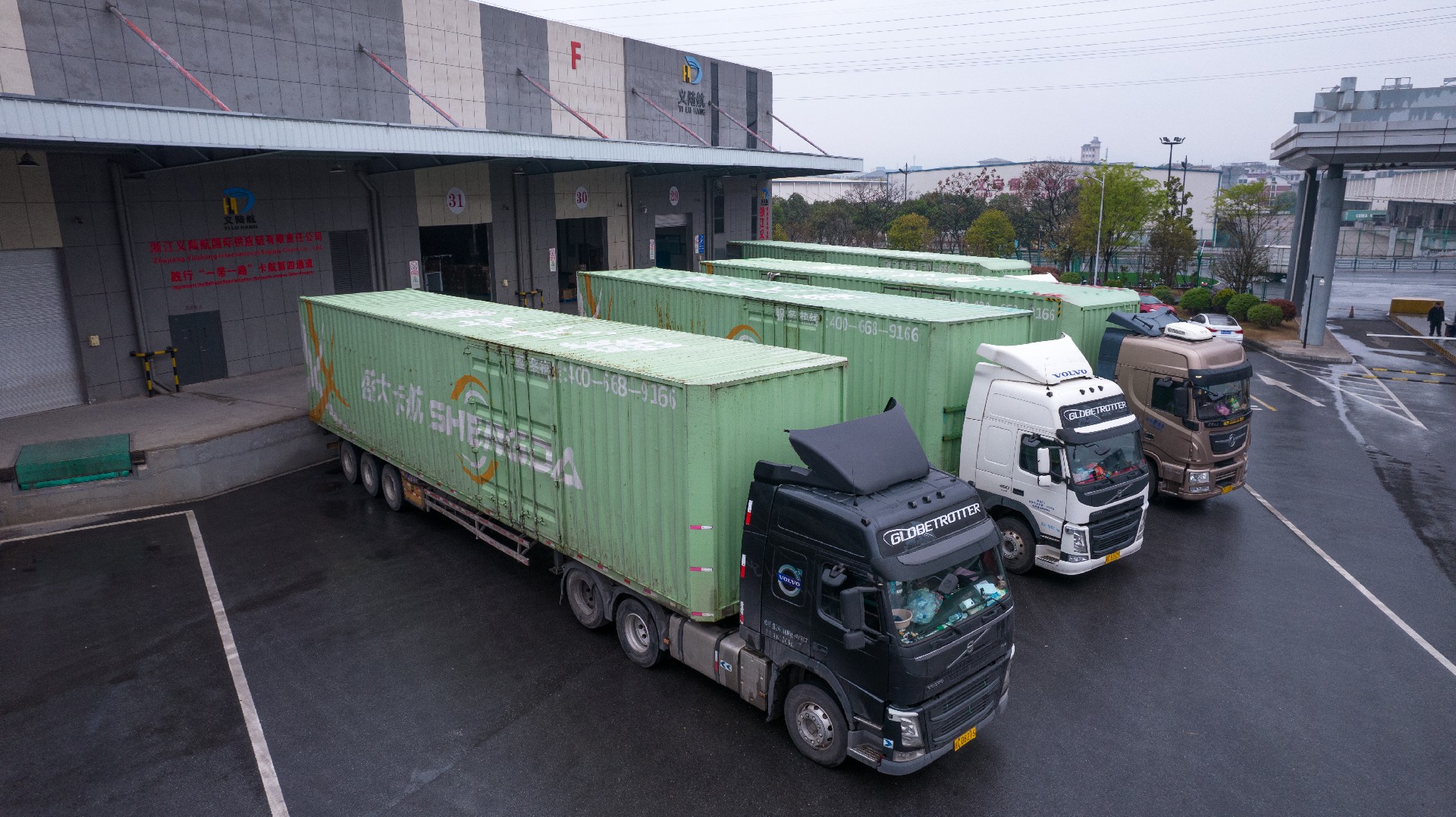 1679650806487913.jpg 卡车图片 (2).jpg